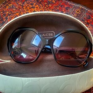 🌞Coach sun glasses
